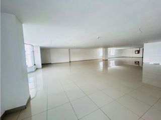 Foto 15 de Jipijapa, Local Comercial en Renta, 1400m2, 2 Ambiente