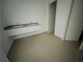 Foto 19 de Jipijapa, Local Comercial en Renta, 1400m2, 2 Ambiente