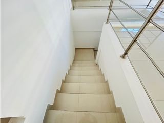 Foto 25 de Jipijapa, Local Comercial en Renta, 1400m2, 2 Ambiente