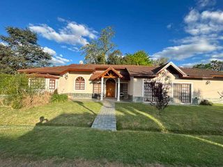 Foto 1 de Casa en venta en El Pato Country Club