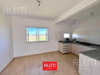 Foto 1 de Departamento de 3 ambientes en Venta en Canning