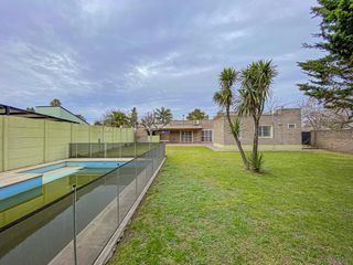 Foto 1 de CASA EN VENTA EN FUNES. ACEPTA DEPTO EN ROSARIO