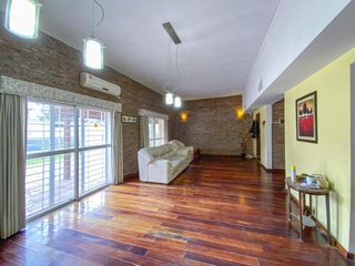 Foto 8 de CASA EN VENTA EN FUNES. ACEPTA DEPTO EN ROSARIO
