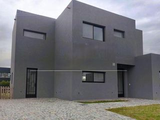 Foto 19 de BARRIO CEIBOS, PUERTOS DEL LAOG * 3 DORMITORIOS * ESCRITORIO * GALERIA