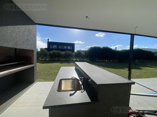 Foto 9 de BARRIO CEIBOS, PUERTOS DEL LAOG * 3 DORMITORIOS * ESCRITORIO * GALERIA