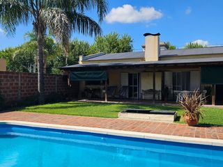 Foto 30 de Casa con pileta cerca del centro de Lobos a la VENTA