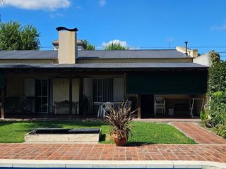 Foto 28 de Casa con pileta cerca del centro de Lobos a la VENTA