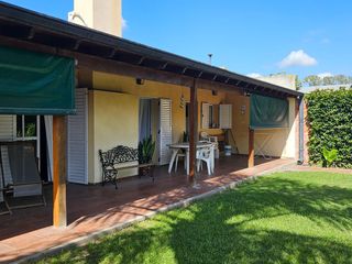Foto 31 de Casa con pileta cerca del centro de Lobos a la VENTA