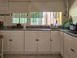 Foto 19 de Casa con pileta cerca del centro de Lobos a la VENTA