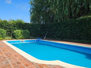 Foto 23 de Casa con pileta cerca del centro de Lobos a la VENTA