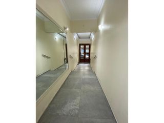 Foto 1 de DEPTO PB con patio 2 ambientes luminoso-APTO CREDITO