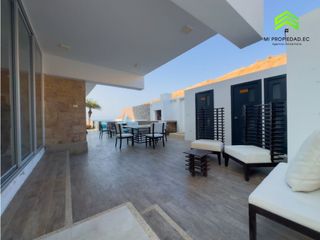Foto 4 de CASA CON PISCINA FRENTE AL MAR EN URBANIZACIÓN MARINA BLUE - MANTA