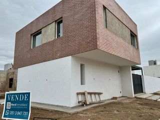 Foto 1 de Prados de manantiales - Casa 3 dormitorios en lote de 360m2