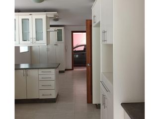 Foto 9 de Cumbayá, Casa en Renta, 230m2, 4 Habitaciones