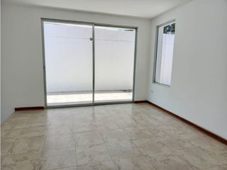 Foto 4 de Cumbayá, Casa en Renta, 230m2, 4 Habitaciones