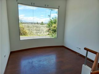 Foto 8 de Cumbayá, Casa en Renta, 230m2, 4 Habitaciones