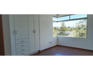 Foto 13 de Cumbayá, Casa en Renta, 230m2, 4 Habitaciones