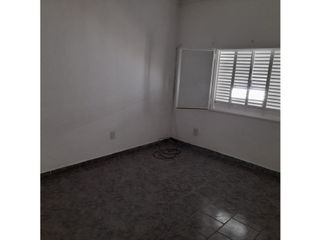 Foto 12 de CASA CON DEPARTAMENTOS BARRIO SAN ROQUE
