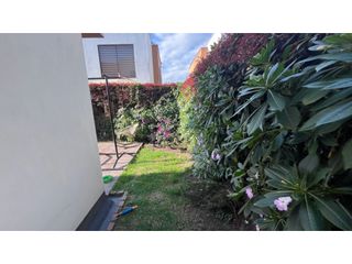 Foto 5 de Vendo  casa dos niveles con zona verde en Cajicá.