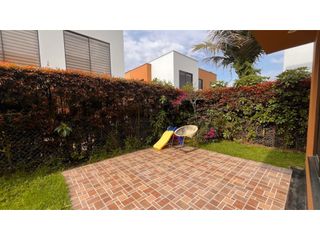 Foto 16 de Vendo  casa dos niveles con zona verde en Cajicá.