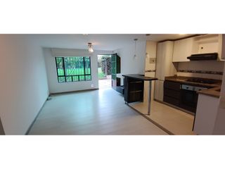 Foto 1 de Venta de apartamento campestre en conjunto cerrado Cota