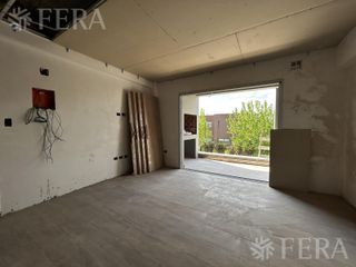 Foto 2 de Venta Departamento 3 ambientes con balcón y cochera en Nuevo Quilmes Externo -  Bernal