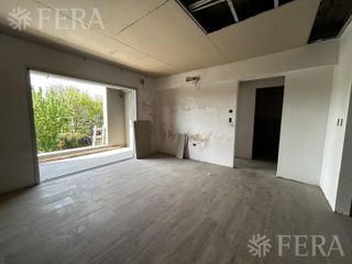 Foto 1 de Venta Departamento 3 ambientes con balcón y cochera en Nuevo Quilmes Externo -  Bernal