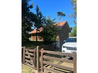 Foto 1 de Comoda y amplia casa en Pinamar inmejorable zona IDEAL 2 FAMILIAS