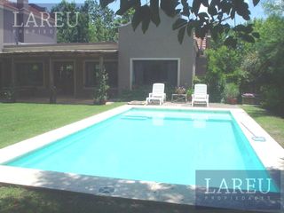 Foto 12 de Casa en Venta con renta, Barrio La Legua