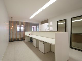 Foto 3 de GRAN OFICINA CORPORATIVA EN ALQUILER EN EXCELENTE ESTADO