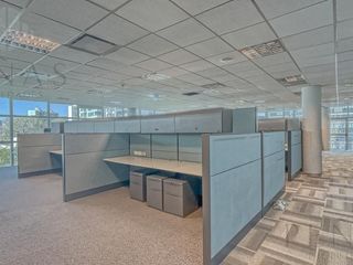 Foto 22 de Formidable Oficina corporativa en Block 1700 m2 AMOBLADA - CATEGORÍA 32 cocheras
