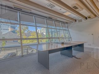 Foto 16 de Formidable Oficina corporativa en Block 1700 m2 AMOBLADA - CATEGORÍA 32 cocheras