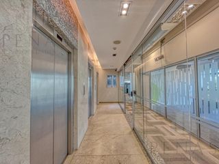 Foto 27 de Formidable Oficina corporativa en Block 1700 m2 AMOBLADA - CATEGORÍA 32 cocheras