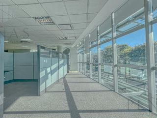 Foto 26 de Formidable Oficina corporativa en Block 1700 m2 AMOBLADA - CATEGORÍA 32 cocheras