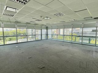 Foto 26 de Alquiler Piso corporativo en Vicente López Oficina amoblada AAA Categoría 16 cocheras