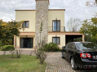 Foto 1 de Venta Casa - Campo Grande - Pilar
