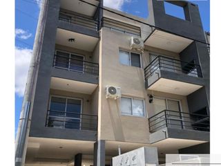 Foto 1 de Departamento en venta de 1 dormitorio c/ cochera en Colón