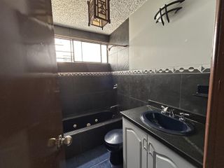 Foto 5 de Departamento en casa independiente adecuado para Oficina en alquiler