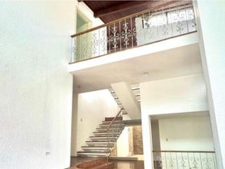 Foto 3 de El Bosque, Casa Comercial en Renta, 180m2, 6 Ambientes