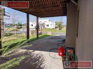 Foto 25 de CASA EN VENTA 3 DORMITORIOS -GALERIA PARRILLA .PILETA COCHERA JARDIN