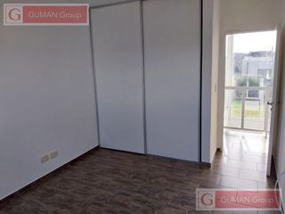 Foto 12 de CASA EN VENTA 3 DORMITORIOS -GALERIA PARRILLA .PILETA COCHERA JARDIN