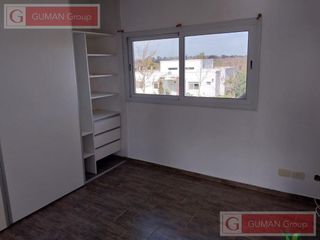 Foto 22 de CASA EN VENTA 3 DORMITORIOS -GALERIA PARRILLA .PILETA COCHERA JARDIN