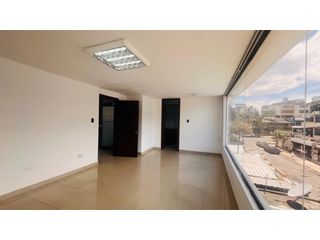 Foto 6 de Quito Tenis, Oficina en Renta, 150m2, 5 Ambientes