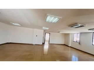 Foto 3 de Quito Tenis, Oficina en Renta, 150m2, 5 Ambientes