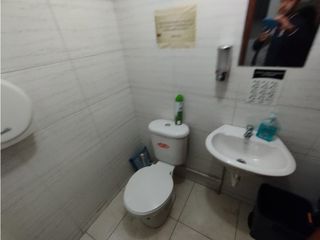 Foto 11 de ARRIENDO LOCAL OFICINA 160 M2 ZONA INDUSTRIAL DE MONTEVIDEO.