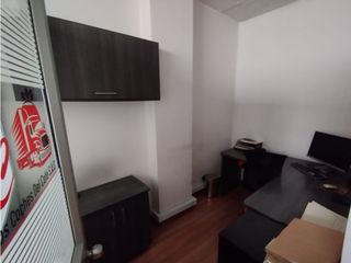 Foto 10 de ARRIENDO LOCAL OFICINA 160 M2 ZONA INDUSTRIAL DE MONTEVIDEO.