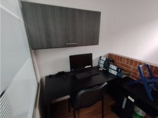 Foto 2 de ARRIENDO LOCAL OFICINA 160 M2 ZONA INDUSTRIAL DE MONTEVIDEO.