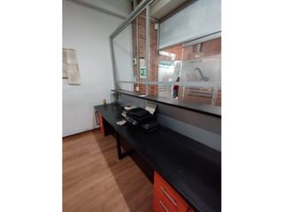 Foto 9 de ARRIENDO LOCAL OFICINA 160 M2 ZONA INDUSTRIAL DE MONTEVIDEO.