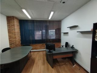 Foto 5 de ARRIENDO LOCAL OFICINA 160 M2 ZONA INDUSTRIAL DE MONTEVIDEO.