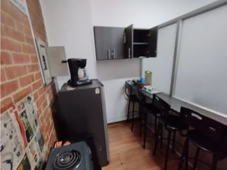Foto 6 de ARRIENDO LOCAL OFICINA 160 M2 ZONA INDUSTRIAL DE MONTEVIDEO.